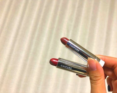 
ちふれの口紅549番と748番💄

上が748番で下が549番です⚠️
買おうかずっと悩んでた２色😢
とっても上品で大人っぽい🧐❣️
秋はもう終わる頃ですが、冬も
引き続き使えるカラーかと！🙌🏻

5