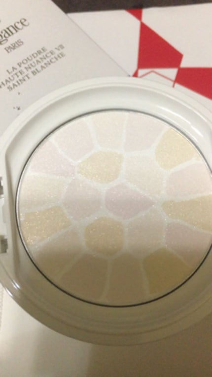 ラ プードル オートニュアンス/Elégance/プレストパウダーを使ったクチコミ(4枚目)