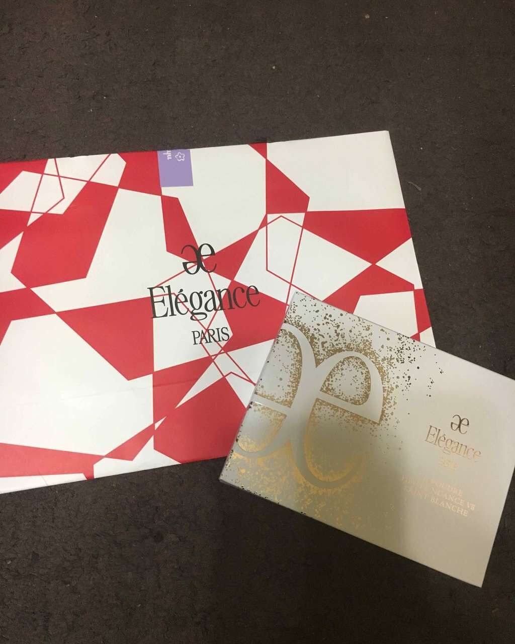 ラ プードル オートニュアンス/Elégance/プレストパウダーを使ったクチコミ(1枚目)