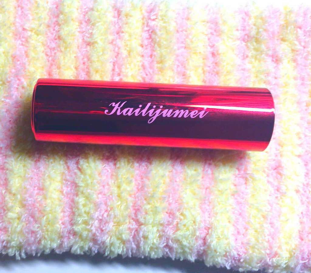 りお on LIPS 「#kailijumei#リップ色はレッドです。唇の温度で色が変..」(2枚目)