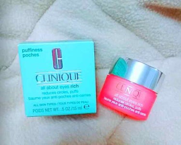 CLINIQUE👁ALLアバウトアイズリッチ
付け心地も良く
ベタベタしません！
目元は乾燥しやすく
年齢と共にたるむので
アイクリームは手放せません！
夜にケアして朝のメイクが
しやすくなリます☺︎