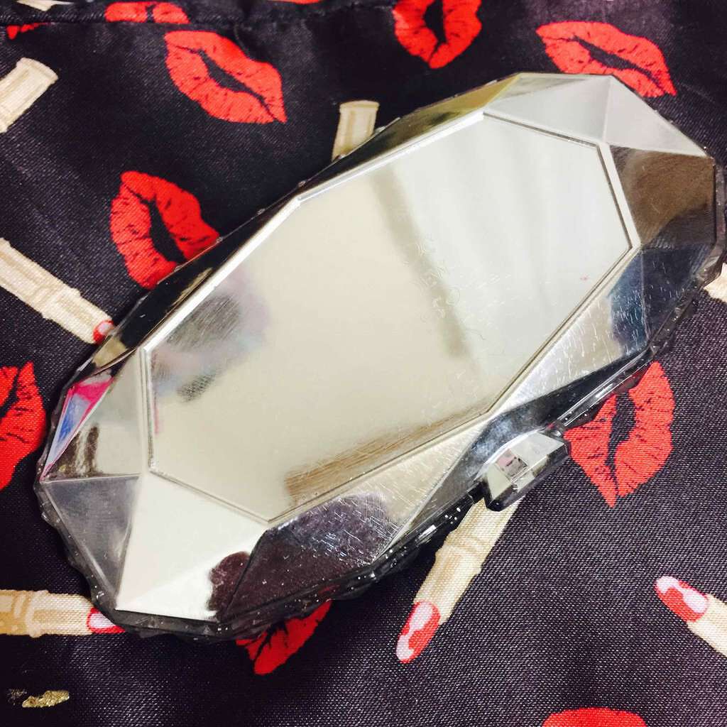 キャッスルドゥー カラー ショット アイズ ４カラー /VOV （韓国）/アイシャドウパレットを使ったクチコミ（1枚目）