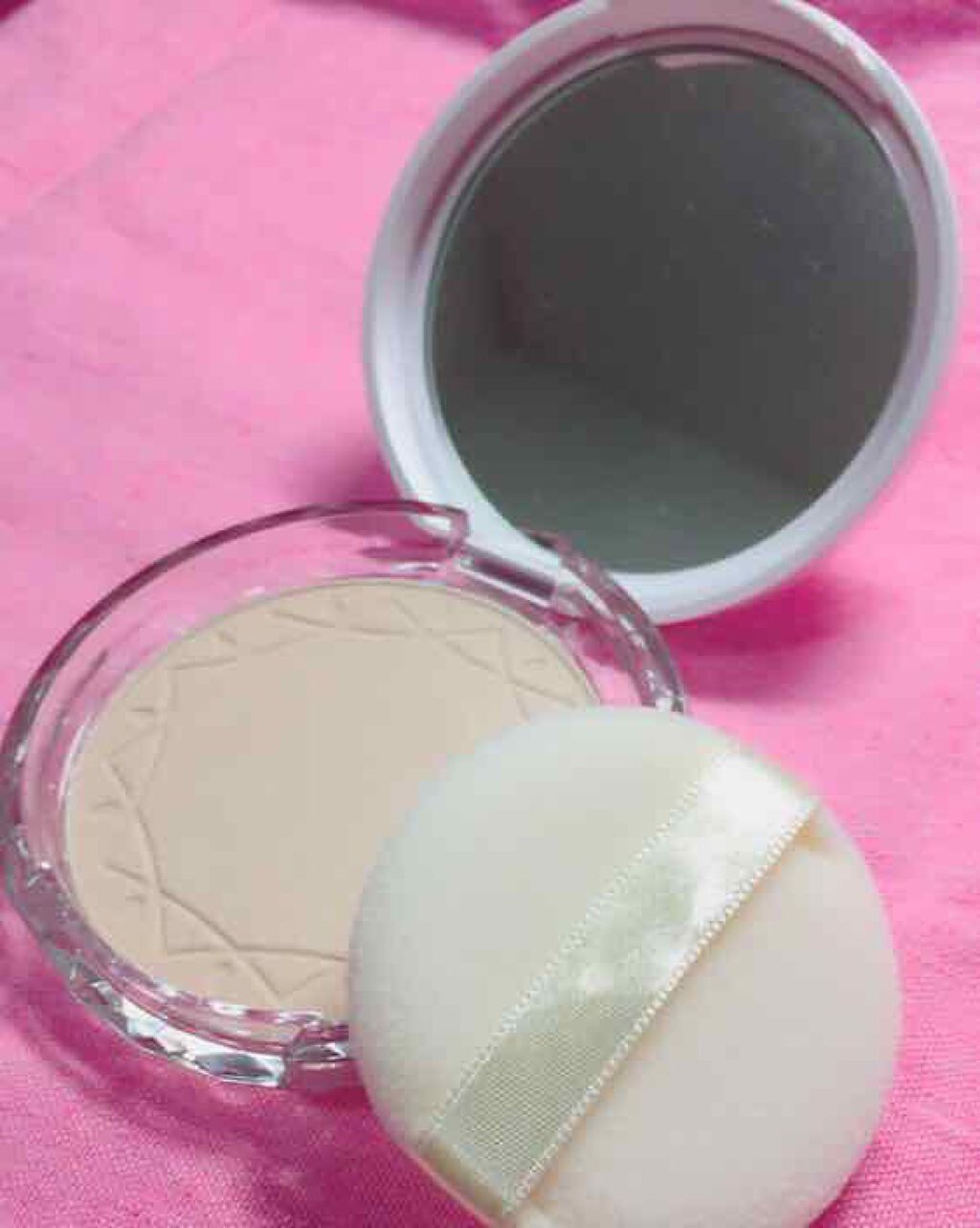 UVクリアフェイスパウダー/CEZANNE/プレストパウダーを使ったクチコミ（1枚目）