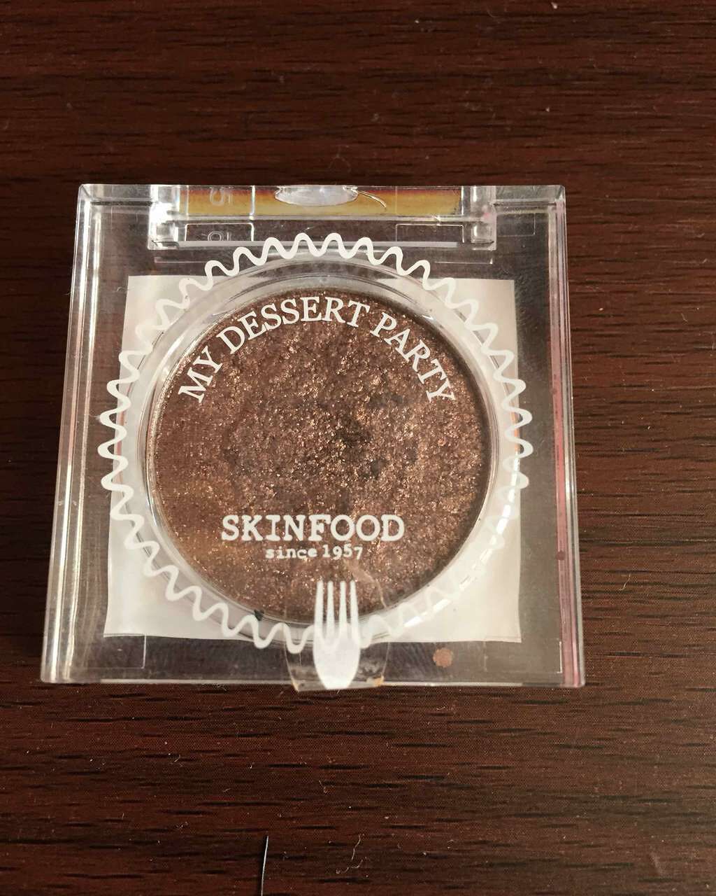 マイデザート パーティ アイシャドウ/SKINFOOD/単色アイシャドウを使ったクチコミ（1枚目）