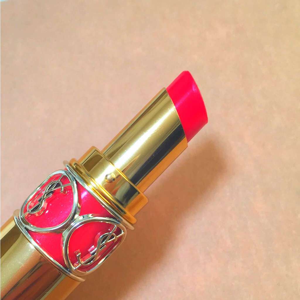 ルージュ ヴォリュプテ シャイン/YVES SAINT LAURENT BEAUTE/口紅を使ったクチコミ(2枚目)