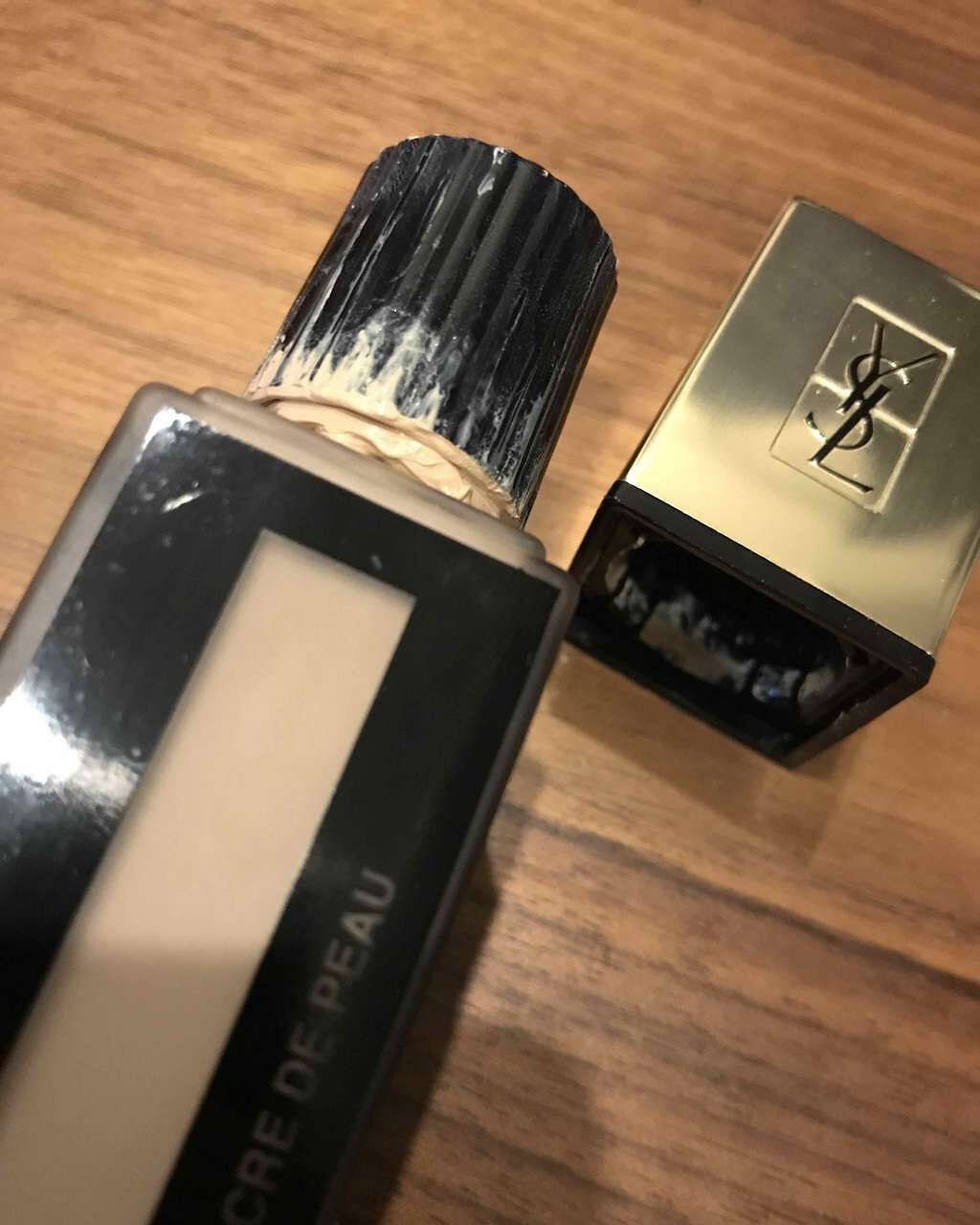 タン アンクル ド ポー/YVES SAINT LAURENT BEAUTE/リキッドファンデーションを使ったクチコミ(2枚目)