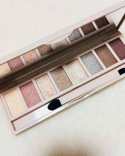 グラマラスヌード アイパレット (クリスマスコフレ 2017)/Visée/メイクアップキットを使ったクチコミ(2枚目)