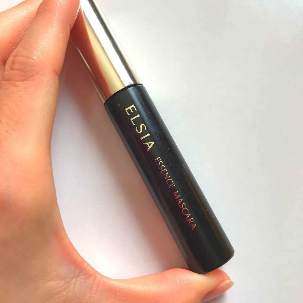 エルシア 美容液マスカラのクチコミ「エルシア美容液マスカラ

美容液マスカラってところに惹かれて購入しました

一重 逆まつげ 猫.....」（1枚目）