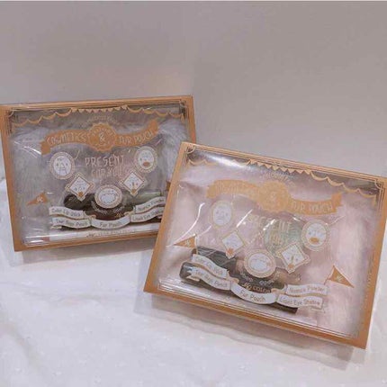 3COINS クリスマス限定コフレのクチコミ「3COINSのクリスマス限定コフレ♡
フェイクファーポーチとコスメのセットです。
価格.....」(1枚目)