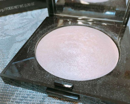 マットラディアンス ベイクドパウダー ハイライト01/ローラ メルシエ/パウダーハイライトを使ったクチコミ(2枚目)