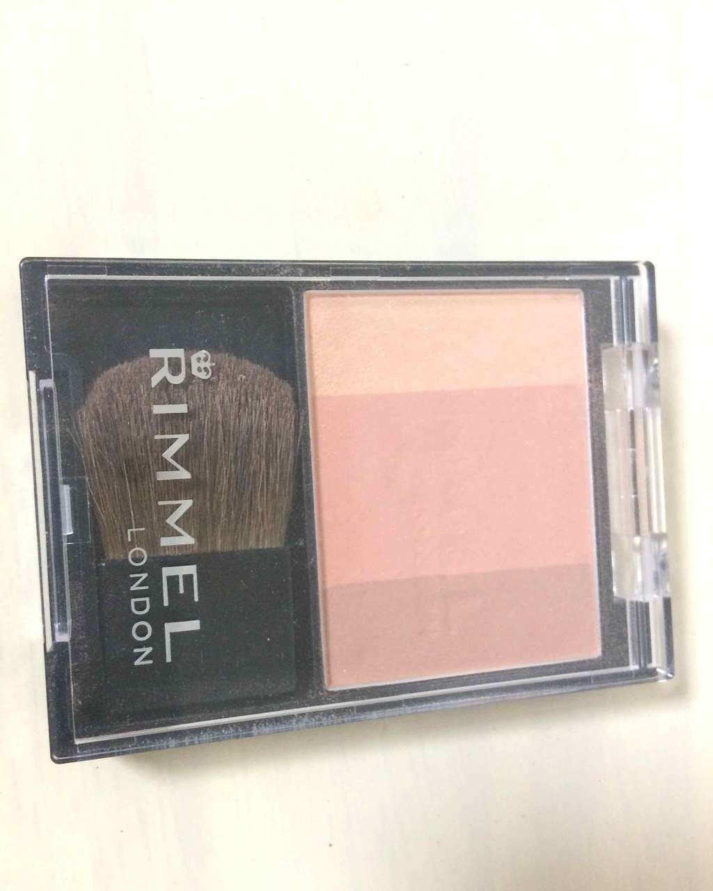 スリーインワン モデリングフェイスブラッシュ/リンメル ロンドン/パウダーチークを使ったクチコミ（2枚目）