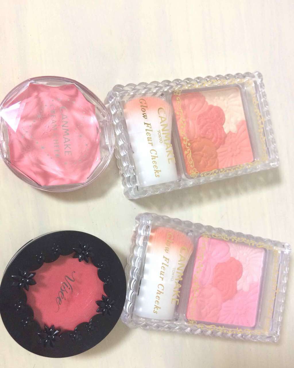 スリーインワン モデリングフェイスブラッシュ/リンメル ロンドン/パウダーチークを使ったクチコミ（1枚目）