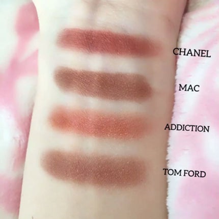 オンブル プルミエール プードゥル/CHANEL/単色アイシャドウを使ったクチコミ(3枚目)