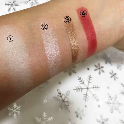 3COINS クリスマス限定コフレのクチコミ「☆3COINS☆
クリスマス限定コフレ5点セット♡
(1000円+tax)
⚪︎ファーポーチ
.....」(3枚目)