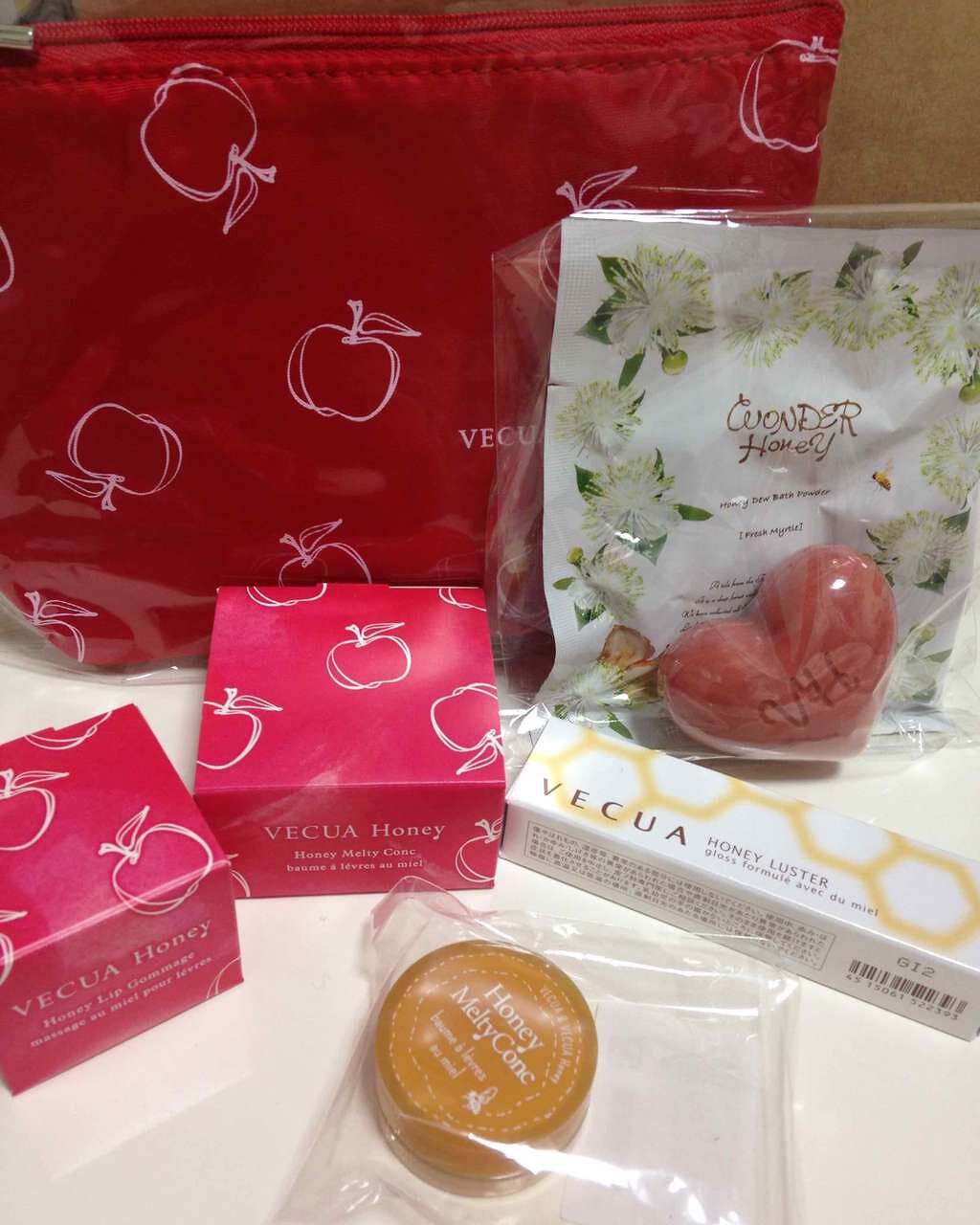 ハニーラスター r/ROAlív/リップグロスを使ったクチコミ(1枚目)