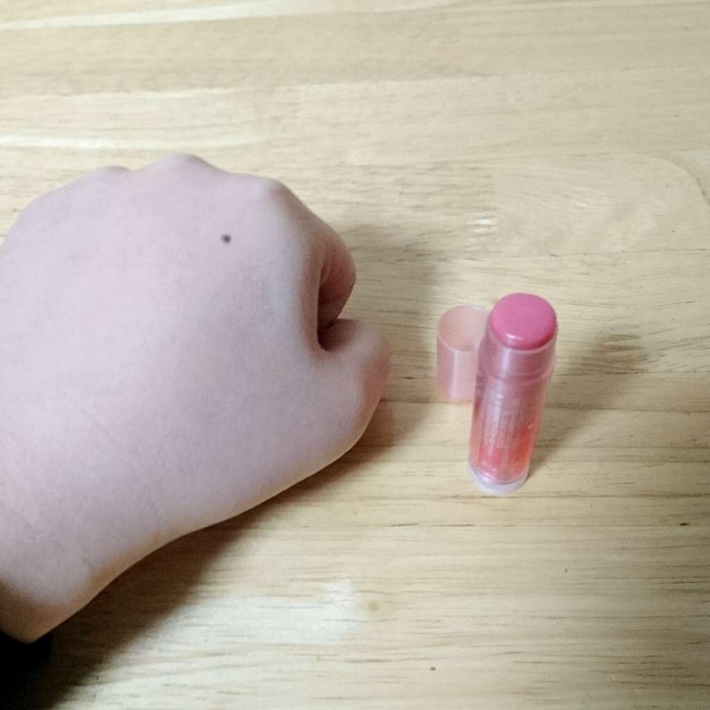 ウォーターリップ ほんのり色つき/メンソレータム/リップクリームを使ったクチコミ(2枚目)