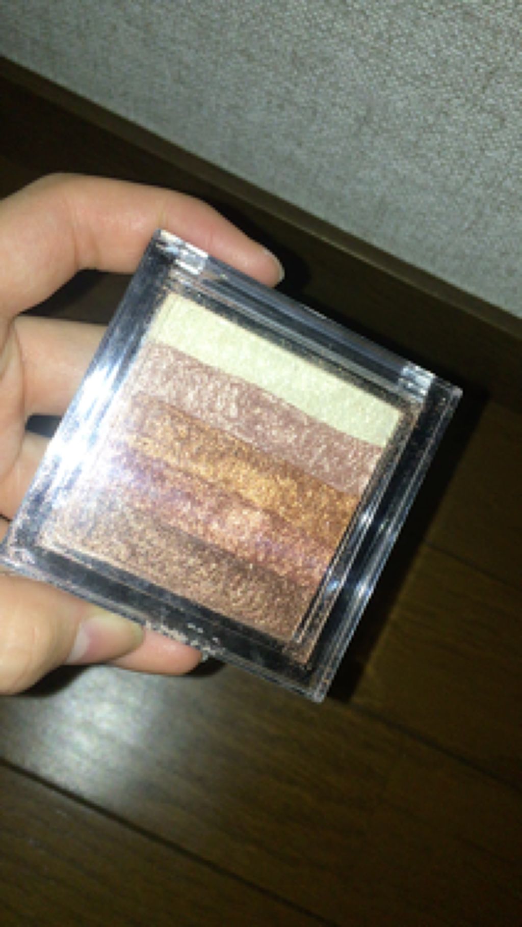 vivid shimmer brick/MAKEUP REVOLUTION/プレストパウダーを使ったクチコミ（1枚目）