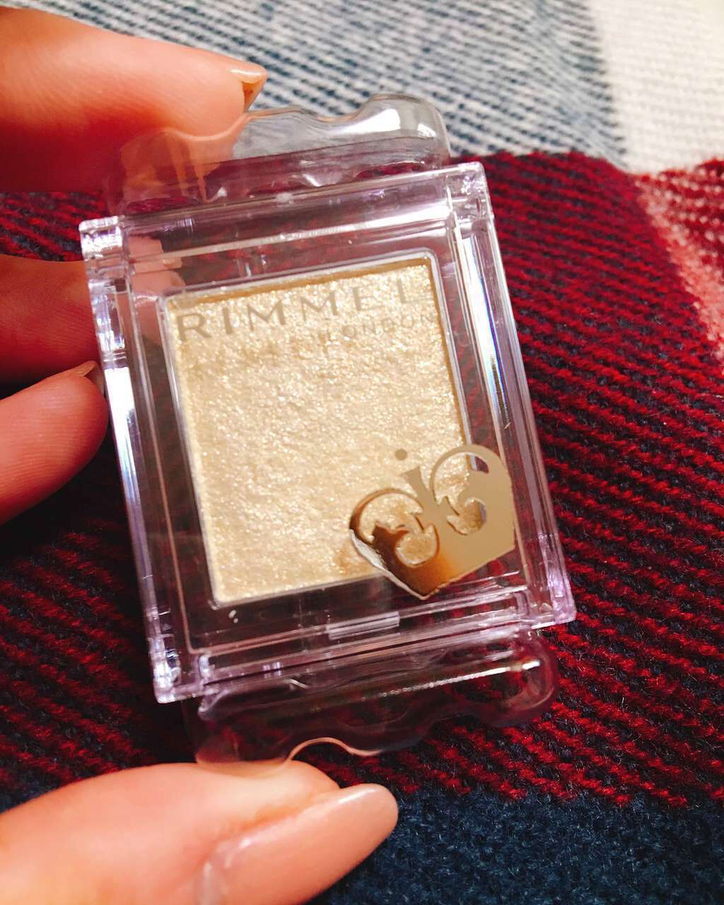 プリズム パウダーアイカラー/リンメル ロンドン/単色アイシャドウを使ったクチコミ(1枚目)