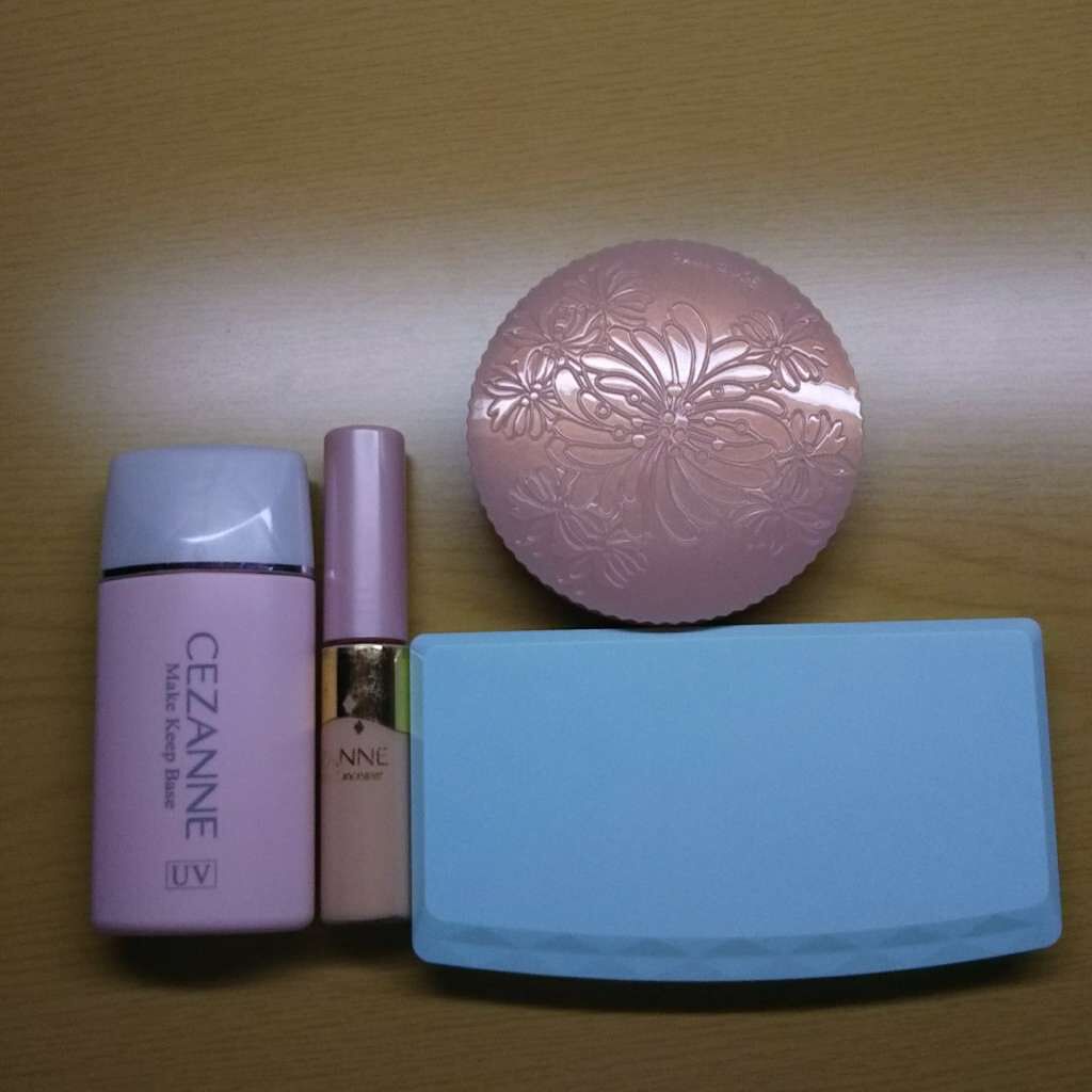 UVクリアフェイスパウダー/CEZANNE/プレストパウダーを使ったクチコミ(1枚目)