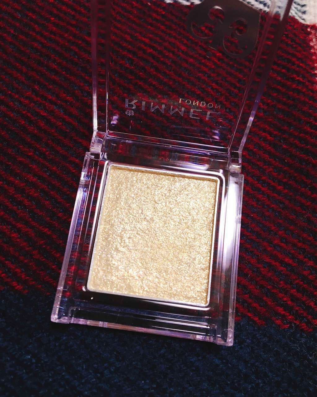 プリズム パウダーアイカラー/リンメル ロンドン/単色アイシャドウを使ったクチコミ(2枚目)