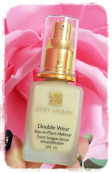 ~ESTEE LAUDER ダブルウェア ステイインプレイスメークアップ~

こちらのファンデーションは崩れないと有名なので、ずっと気になっていたのですが、先日やっと購入したのでレビューさせていただきま