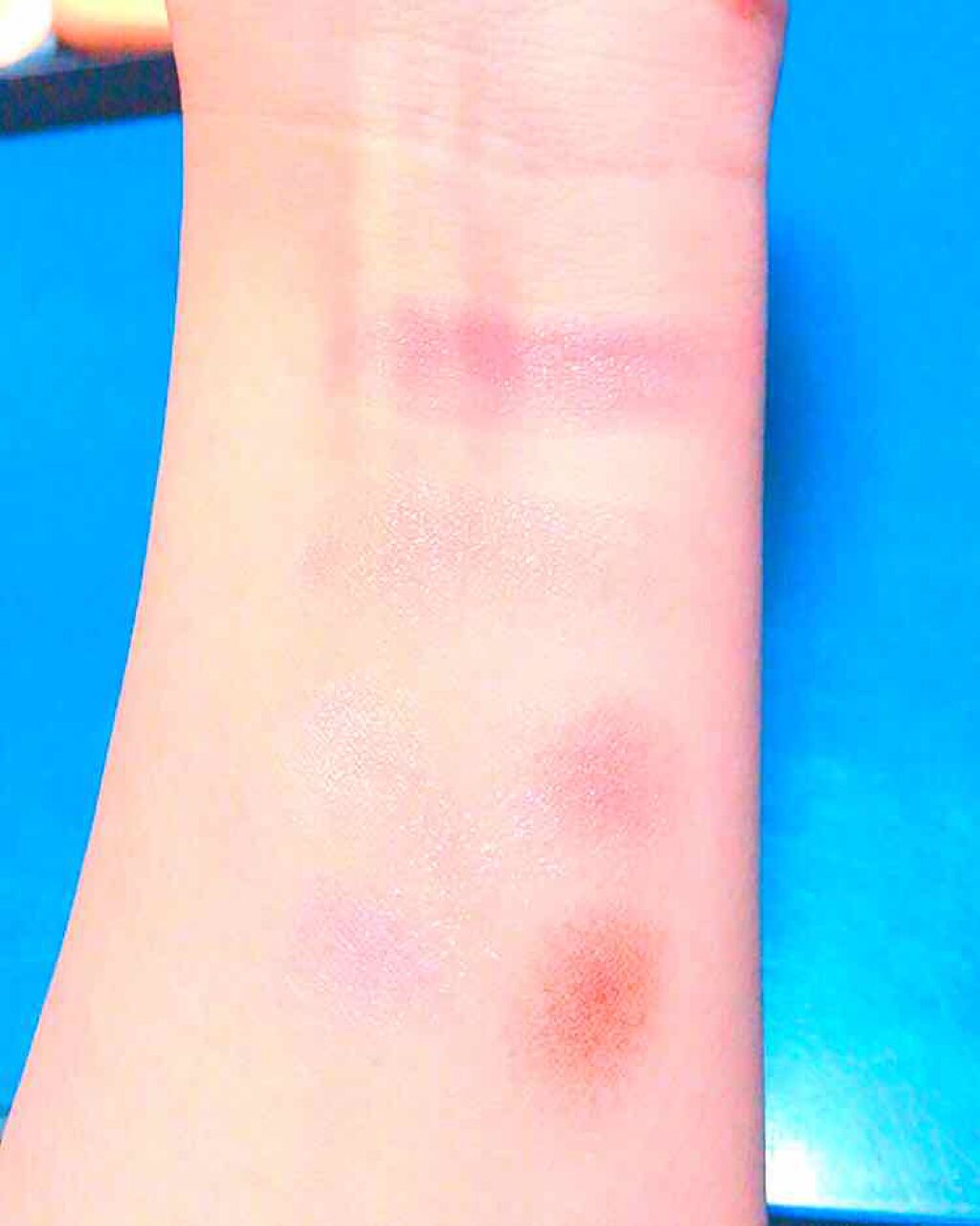 ルックアット マイアイジュエル/ETUDE/単色アイシャドウを使ったクチコミ(2枚目)