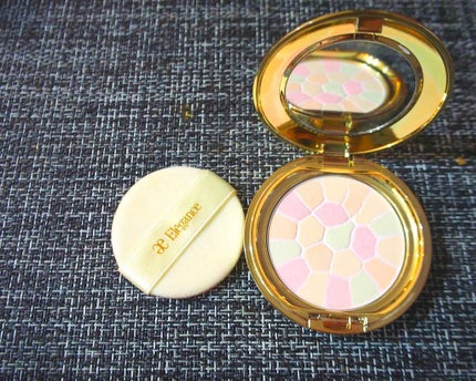 ラ プードル オートニュアンス/Elégance/プレストパウダーを使ったクチコミ(1枚目)