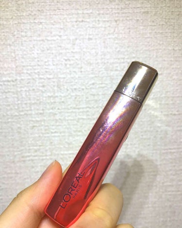 ロレアルパリ ユイルカレス804番 REDです

💄良いところ💄

・唇ぷるぷるになる
・色が綺麗
・色が少し残る！
・チップが塗りやすい

🌀悪いところ🌀

・口に入ると不味い...
・匂いがきつい(