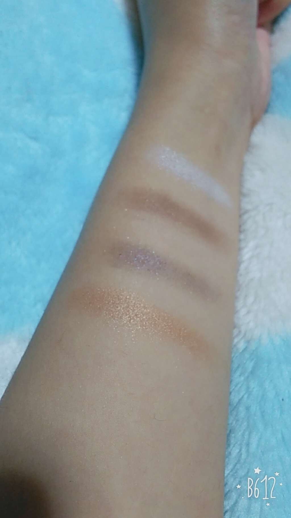 エルファー パールインアイシャドウ/DAISO/アイシャドウパレットを使ったクチコミ（3枚目）