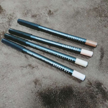 SECRET KEY トゥインクルジェルアイライナーのクチコミ「こちらの韓国コスメのリップがお気に入りで
ジェルライナーもお試しに購入しましたq(^-^q)
.....」(2枚目)