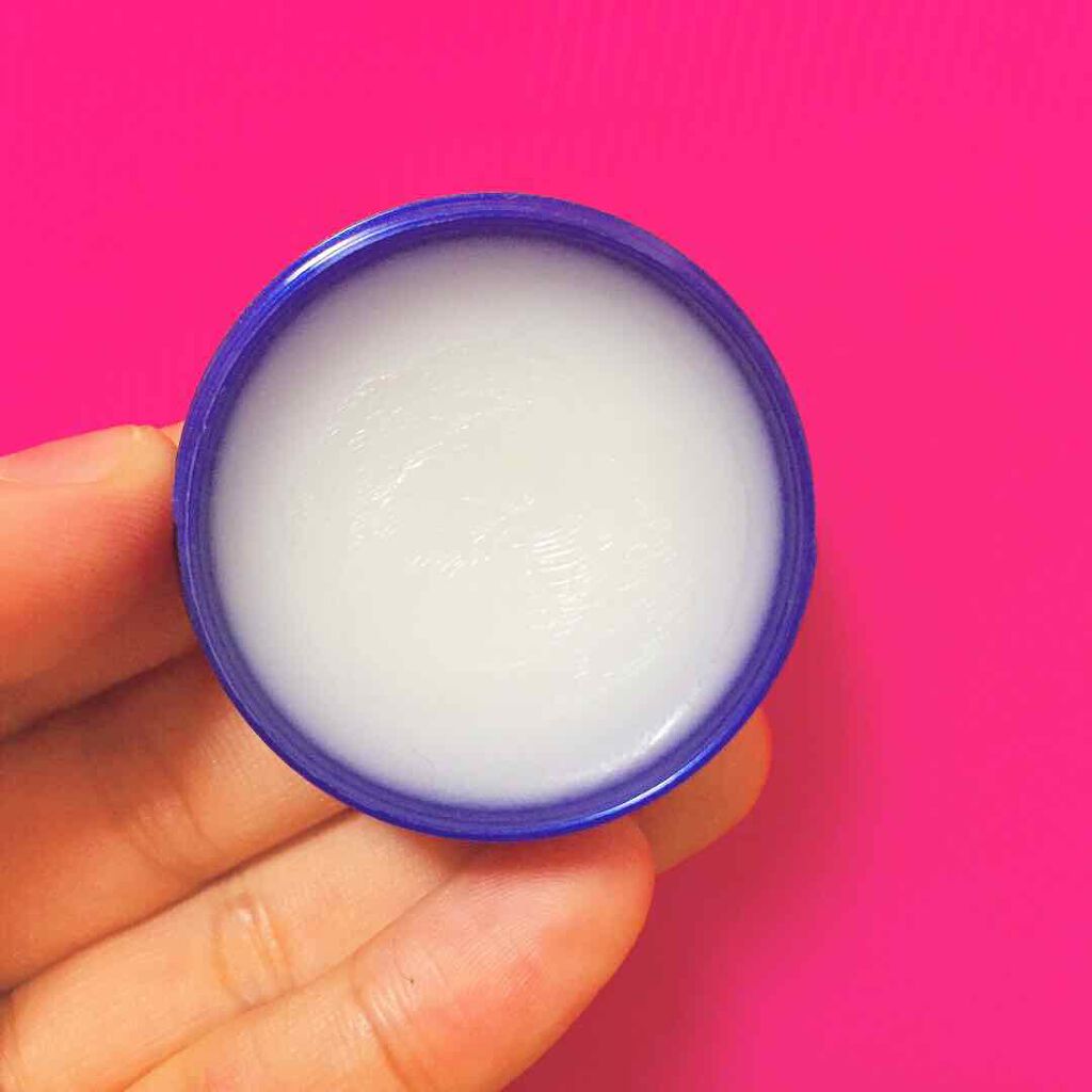 ニベア クリームケア リップバーム 無香料/ニベア/リップケアを使ったクチコミ（2枚目）