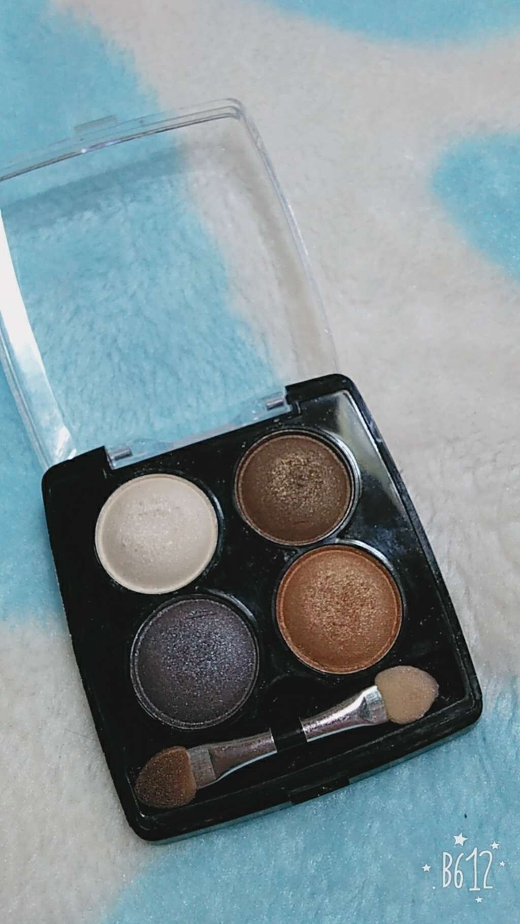 エルファー パールインアイシャドウ/DAISO/アイシャドウパレットを使ったクチコミ（2枚目）