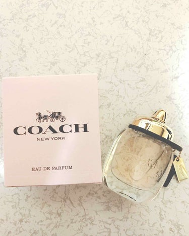 
coach オードトワレ


お店でお試しを匂ってから
どハマりしてずっと欲しかった香水です！！
トップノートもいい匂いなのですが
ミドルノートになると幸せな気持ちになるぐらい
いい香りにかわります✨