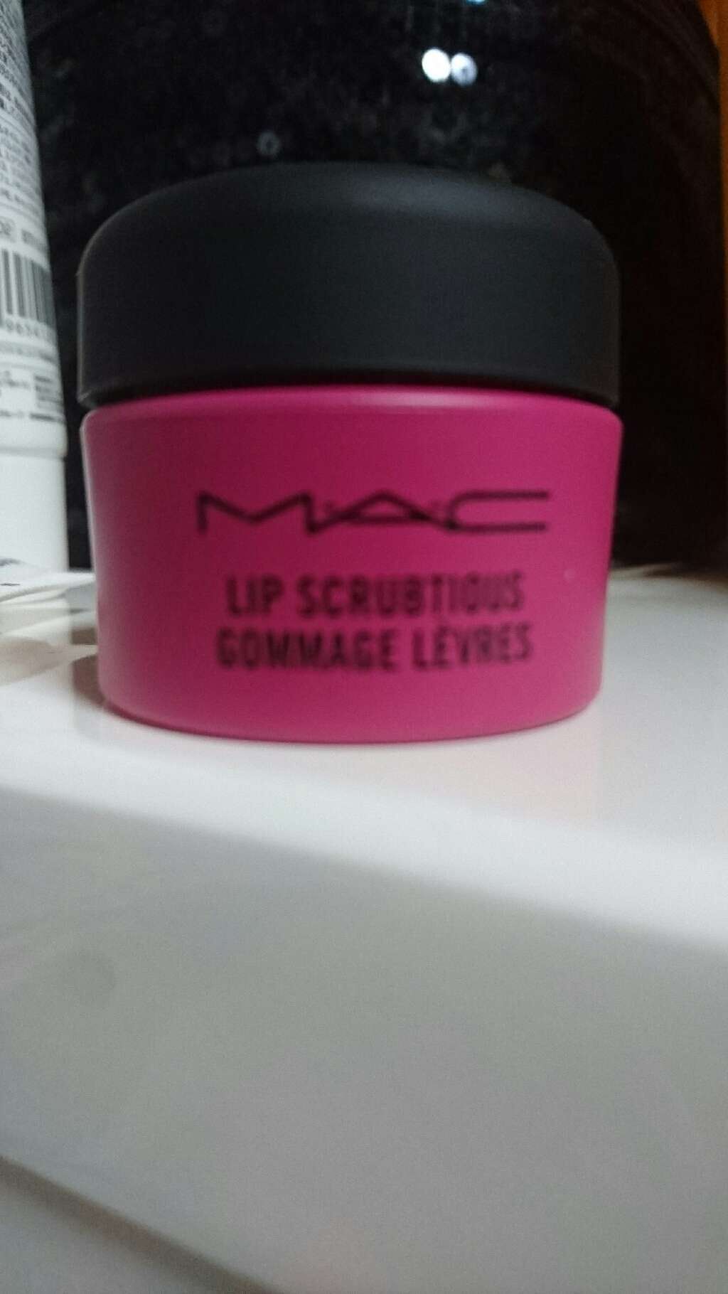 リップ スクラブシャス フルーツ オブ パッション/M・A・C/リップスクラブを使ったクチコミ（1枚目）