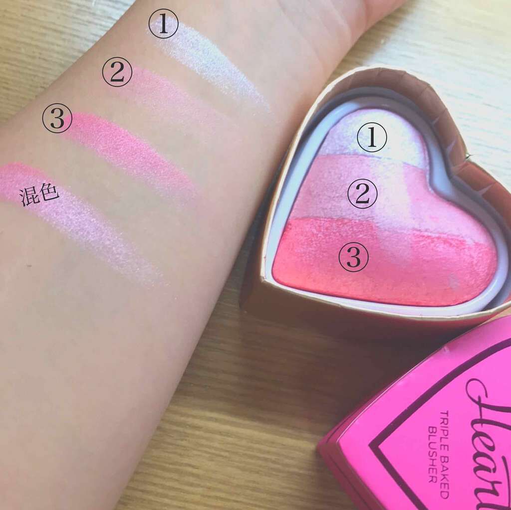 ブラッシング ハート/MAKEUP REVOLUTION/パウダーチークを使ったクチコミ(3枚目)