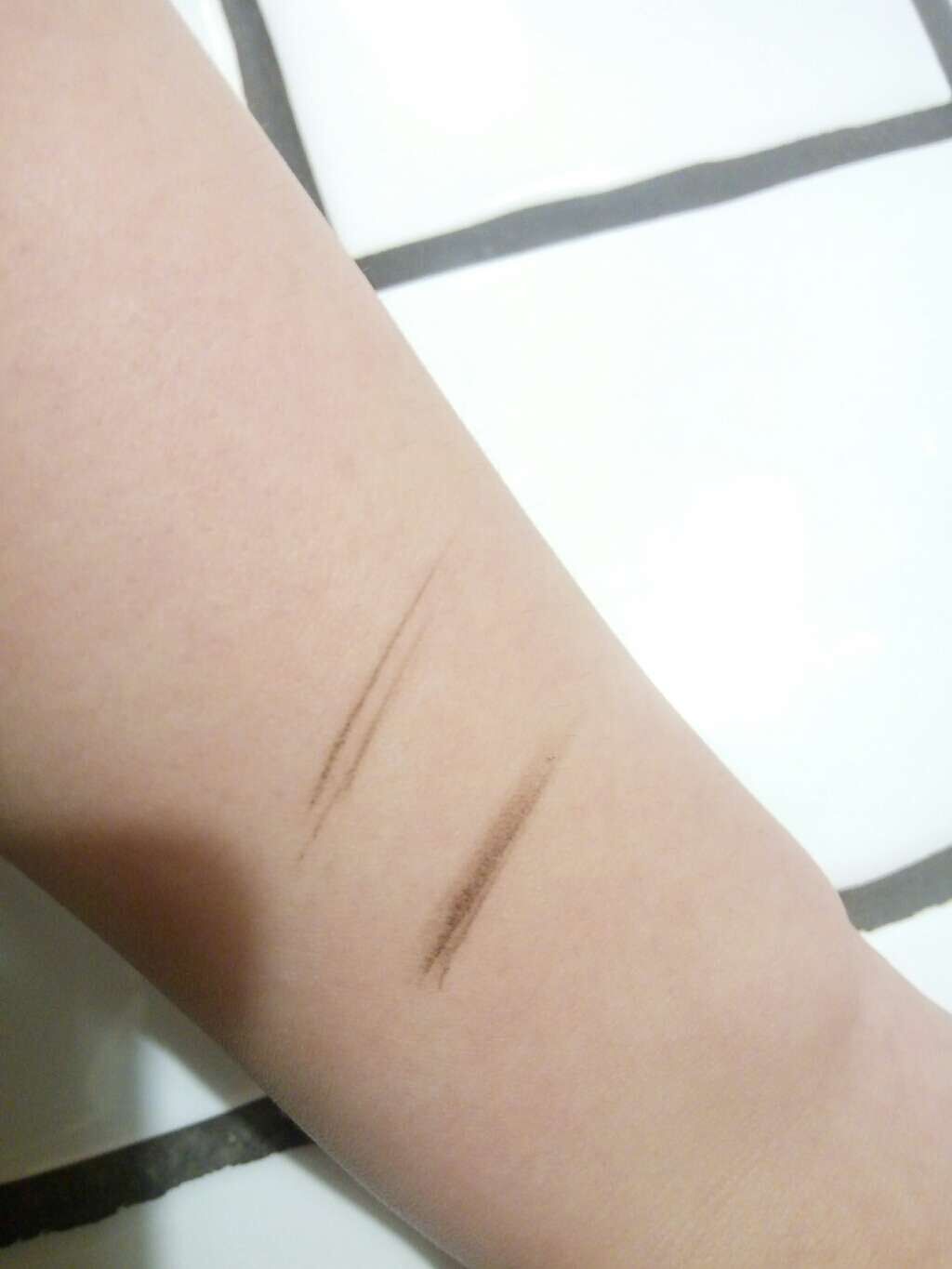 だ円芯 アルミ アイブローペンシル/DAISO/アイブロウペンシルを使ったクチコミ(3枚目)