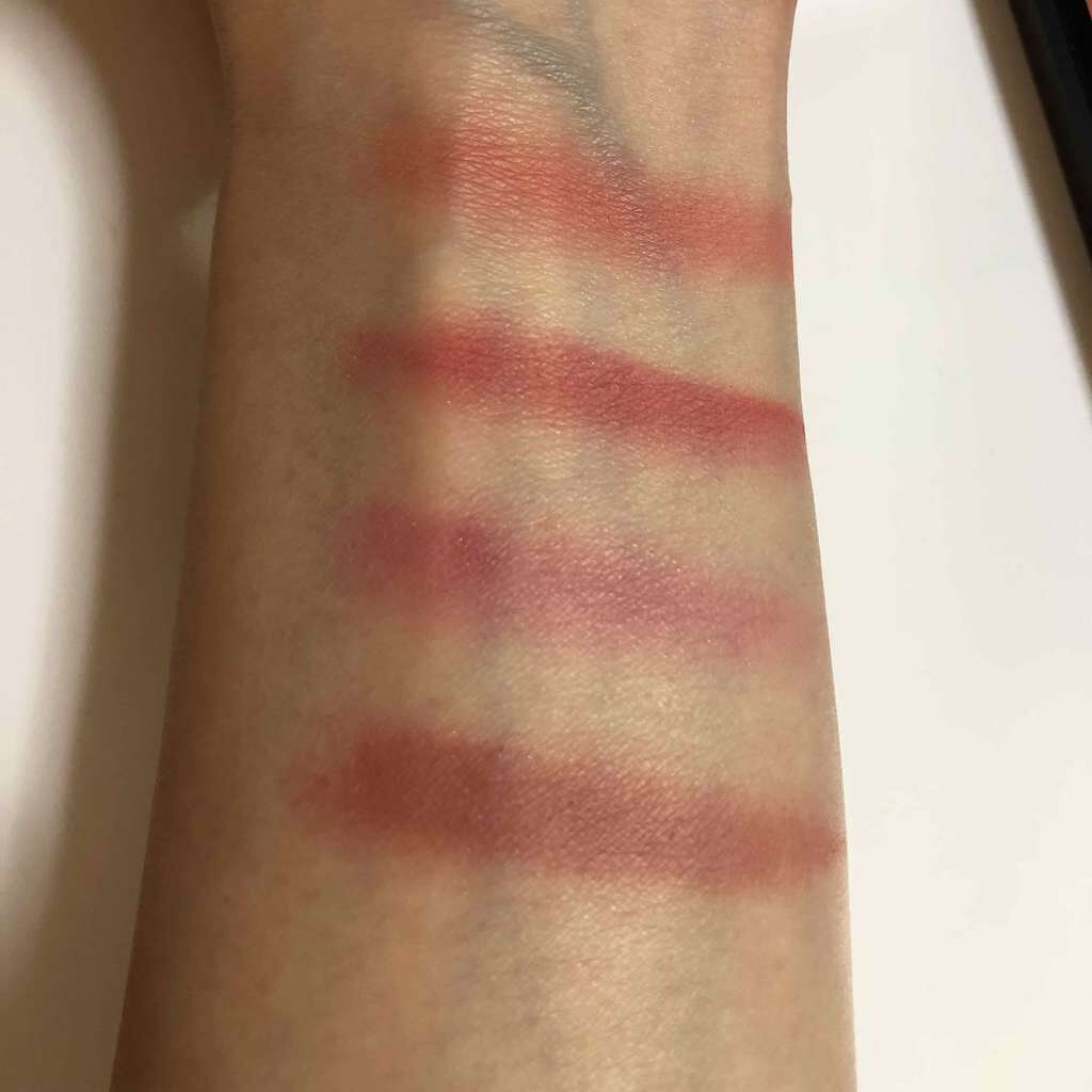 ブラッシュパレットライトパウダー/e.l.f. Cosmetics/パウダーチークを使ったクチコミ(3枚目)