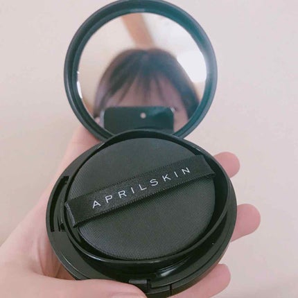 マジックスノークッション ブラック 2.0/APRILSKIN/クッションファンデーションを使ったクチコミ(2枚目)