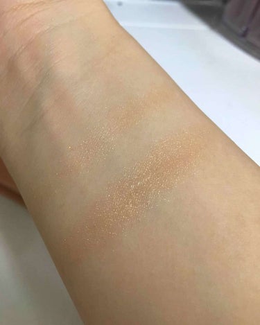 Kylie Cosmetics Kylighter / PRESSED ILLUMINATING POWDERのクチコミ「kylieのハイライト🤩
こちらも夏頃購入してから
勿体無くてずっと眠っていました🛌

カラー.....」（2枚目）