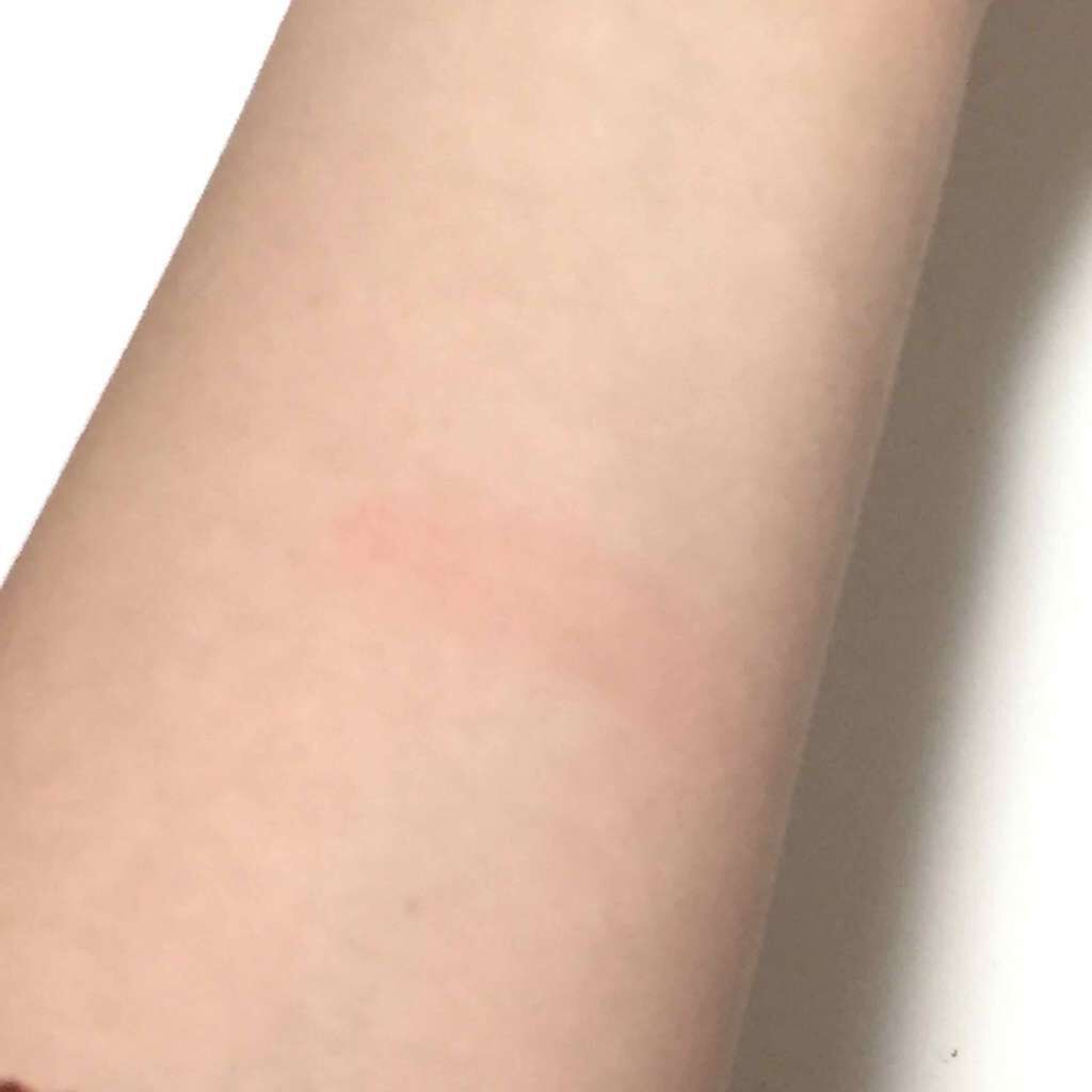 ラスティンググロスリップ/CEZANNE/口紅を使ったクチコミ(4枚目)