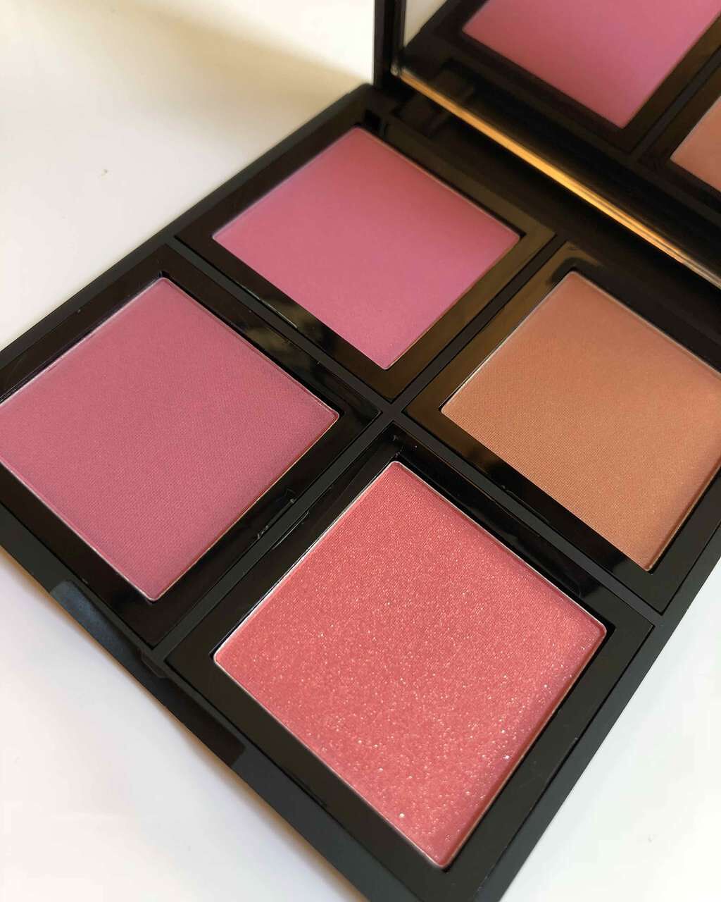 ブラッシュパレットライトパウダー/e.l.f. Cosmetics/パウダーチークを使ったクチコミ(1枚目)