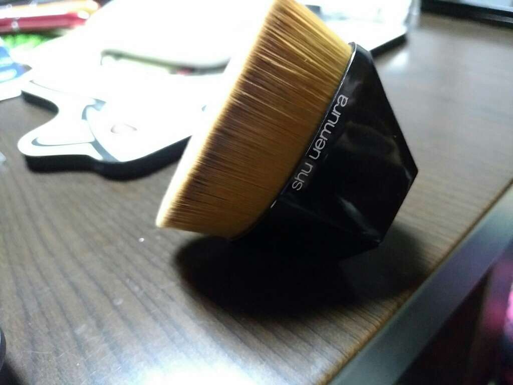 ペタル 55 ファンデーション ブラシ/shu uemura/メイクブラシを使ったクチコミ(1枚目)