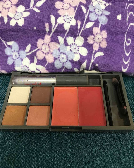 mini  mini 2017年12月号のクチコミ「mini 12月号 メイクパレット
アイシャドウ&アイブロウカラーは付録なので仕方ないですが.....」(2枚目)