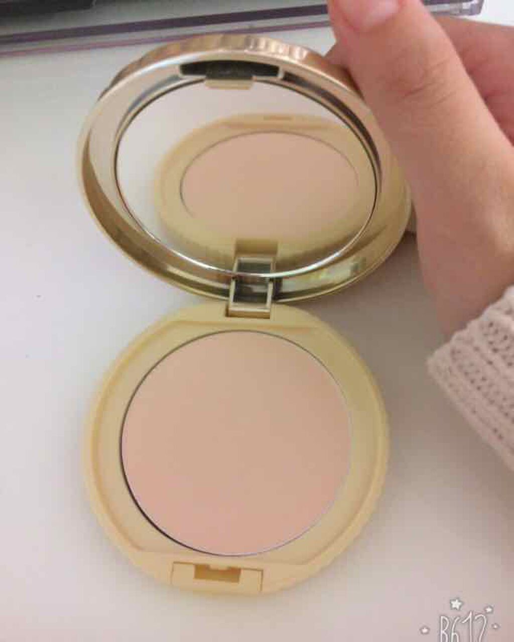 【旧品】マシュマロフィニッシュパウダー/キャンメイク/プレストパウダーを使ったクチコミ(2枚目)