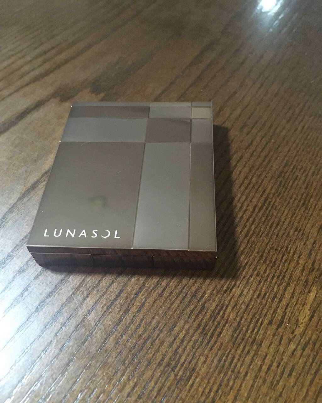 スキンモデリングアイズ/LUNASOL/アイシャドウパレットを使ったクチコミ(2枚目)