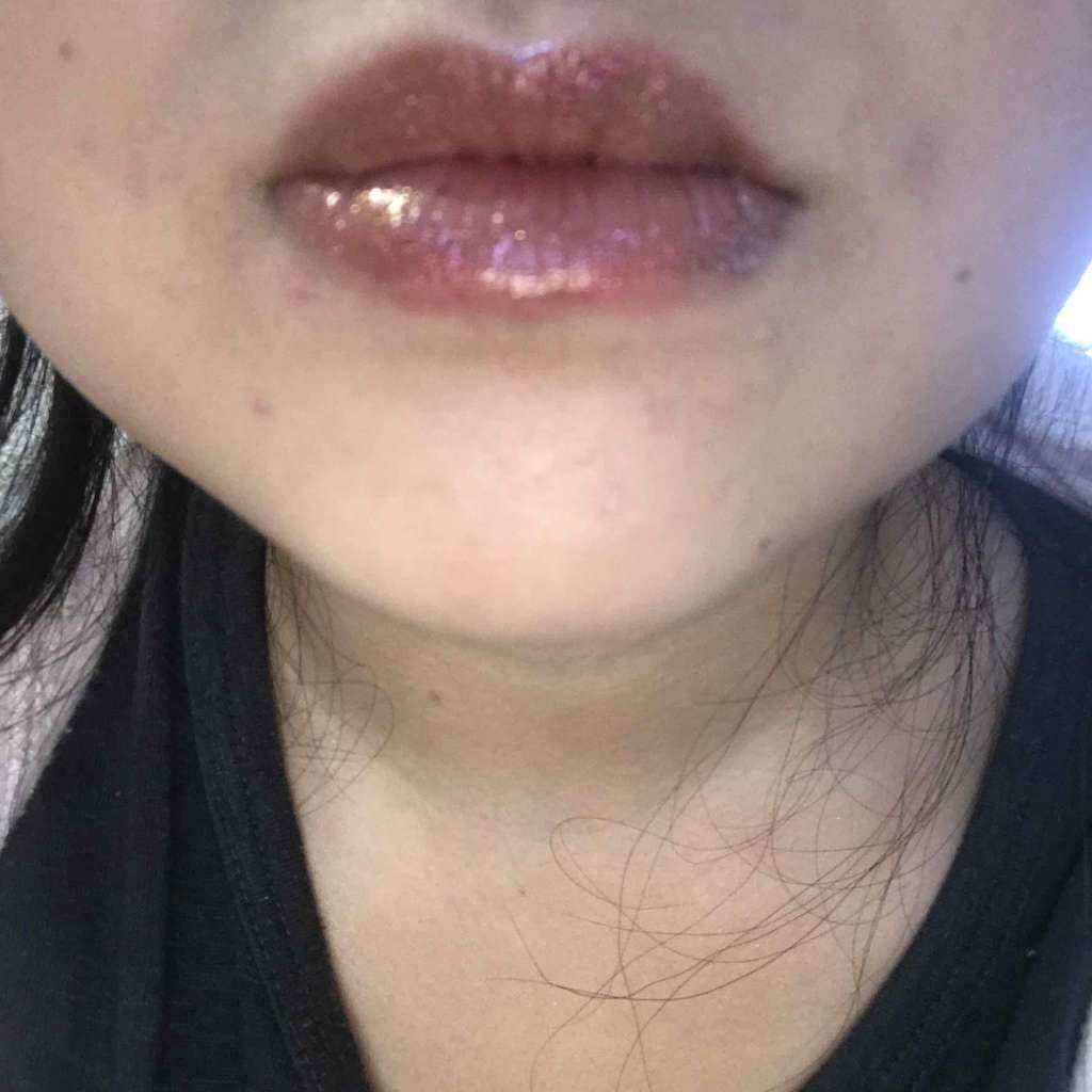 Lip strobe/Huda Beauty/リップグロスを使ったクチコミ（2枚目）