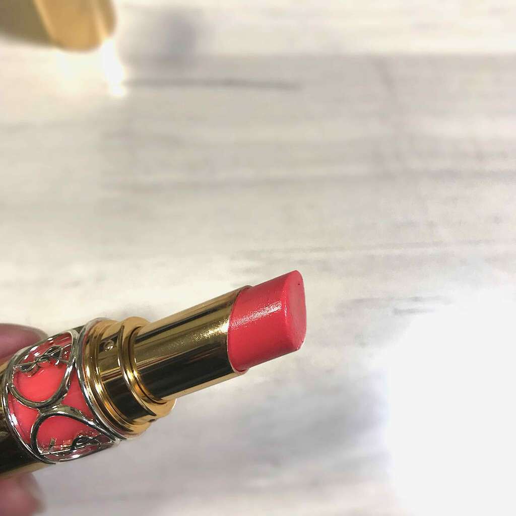 ルージュ ヴォリュプテ シャイン/YVES SAINT LAURENT BEAUTE/口紅を使ったクチコミ（2枚目）