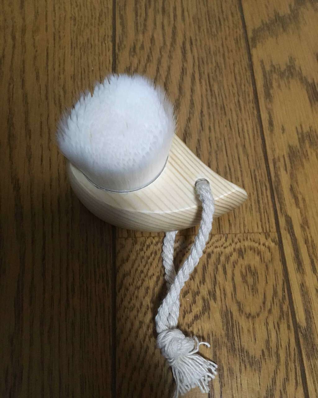 ごくやわ洗顔ブラシ 極細毛先/DAISO/その他スキンケアグッズを使ったクチコミ（2枚目）