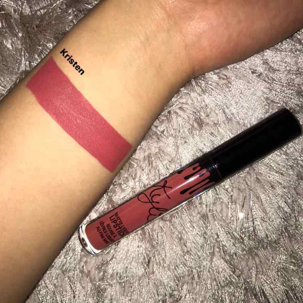 マット リキッド リップスティック/Kylie Cosmetics/口紅を使ったクチコミ(2枚目)