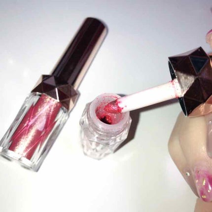 xixi パウダリーグリッターアイシャドウリップのクチコミ「XiXi パウダリーアイシャドウ
グリッターアイシャドウ&リップ
01 : ピンク
03 : .....」(3枚目)